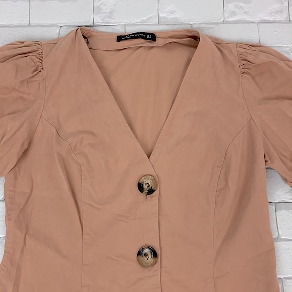 💰Bundle 3/$30 Zara Woman Button up puff shirt sleeve top blouse M pink salmon - Picture 3 of 10